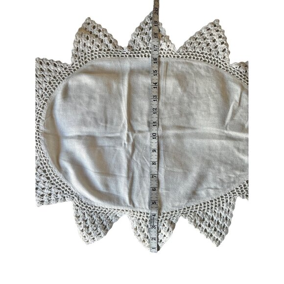 Handcrafted Linen & Crochet Doily Cream Centerpiece 26x20 Wedding Country Core - Picture 3 of 10